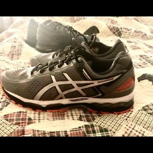 Men’s kayano 22 size 10.5 regular width
